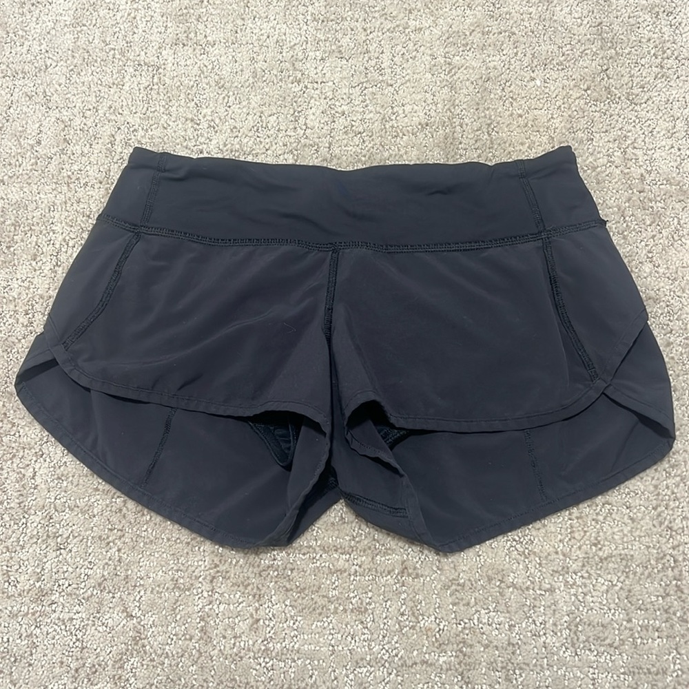 Lululemon shorts size 4